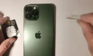 Jak zdjąć szkło z aparatu iPhone? Poradnik krok po kroku