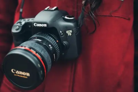 Lustrzanki Canon w 2026: Czy warto? Przewodnik i porównanie