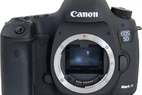 Canon 5D Mark III: Czy warto kupić go w 2026 roku? Opinie i ceny